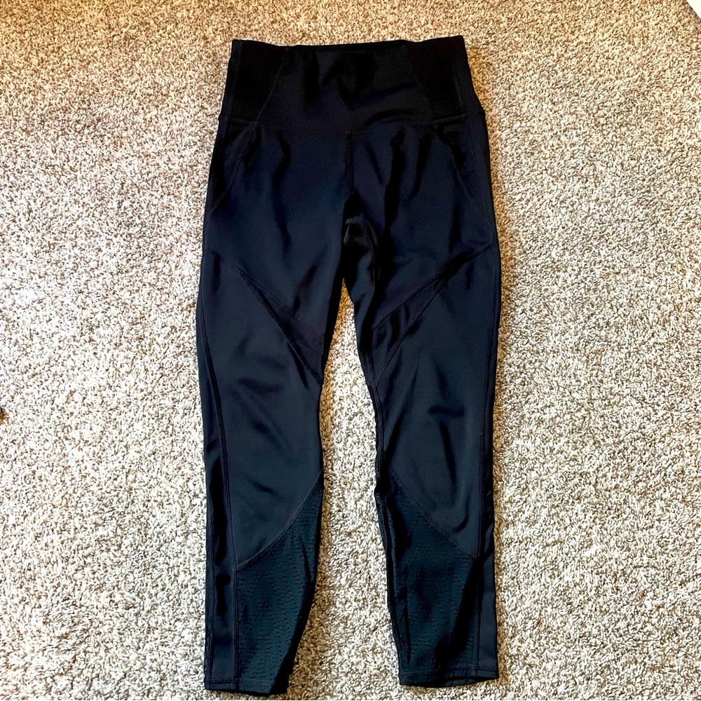 Athleta laser cut out leggings size small petite